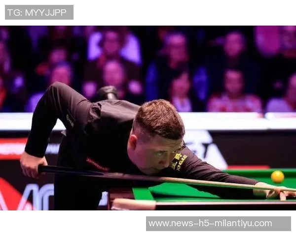 墨菲半场表现抢眼6投4中砍下13分4篮板三分球完美3中3助球队领先