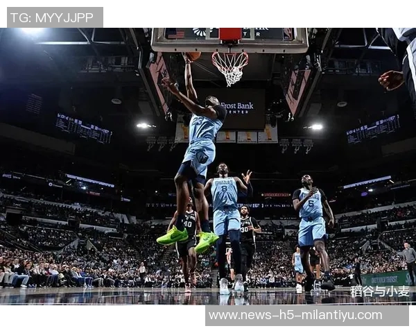 菜鸟表现出色灰熊新秀砍下27分黄蜂中锋完美7投7中贡献14分