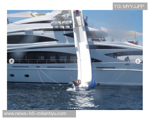 C罗豪购两套奢华岛屿别墅仅可通过游艇和水上飞机抵达 C罗豪购两套奢华岛屿别墅仅可通过游艇和水上飞机抵达