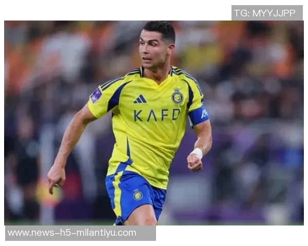 C罗因欠薪问题罢赛抗议获将帅支持员工应得保障球员无责